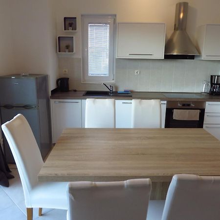 Antonija Apartments with Pool Biograd Na Moru Kamer foto