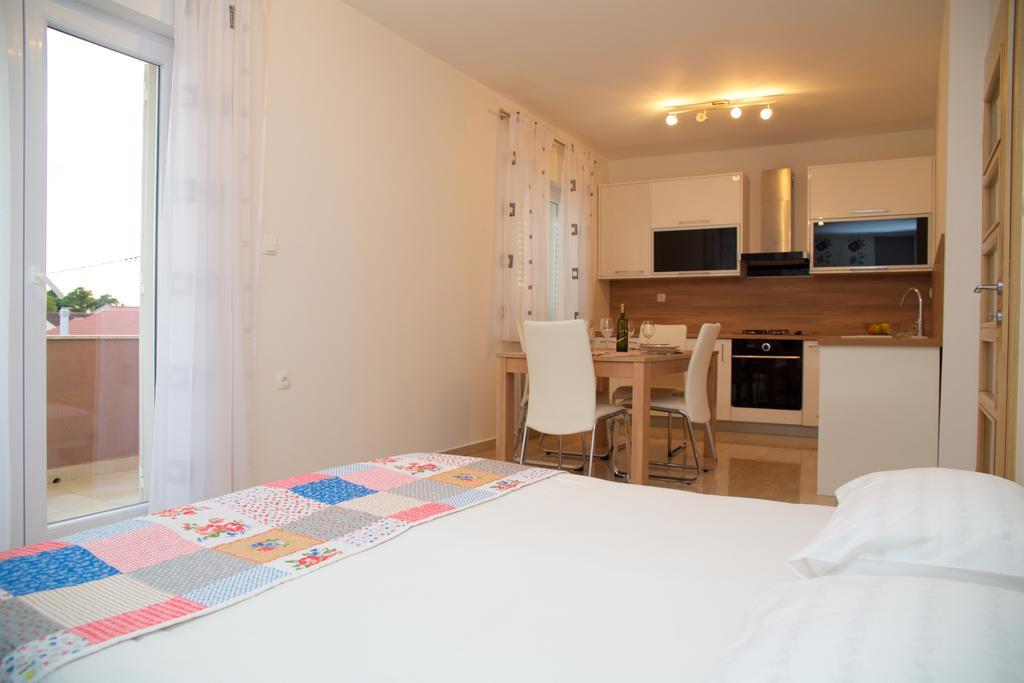 Antonija Apartments with Pool Biograd Na Moru Buitenkant foto