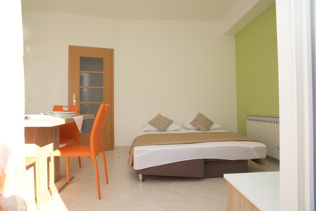 Antonija Apartments with Pool Biograd Na Moru Buitenkant foto