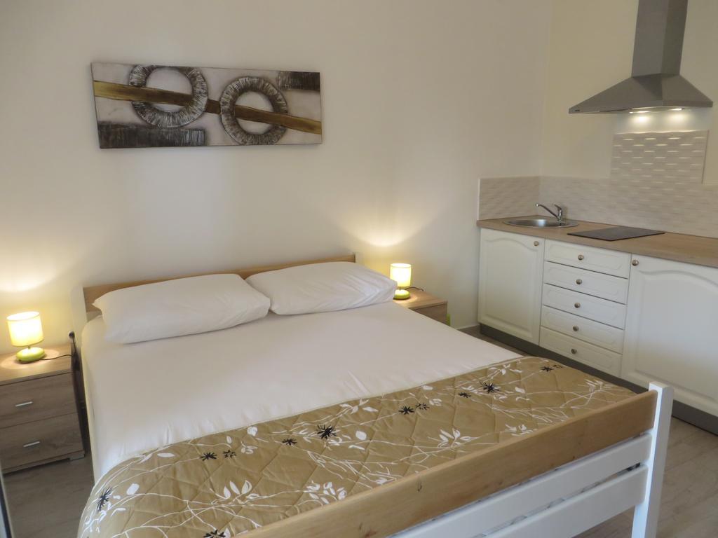 Antonija Apartments with Pool Biograd Na Moru Buitenkant foto